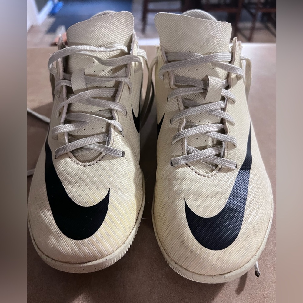 Nike Cream and Black Indoor/Futsal Soccer Cleats